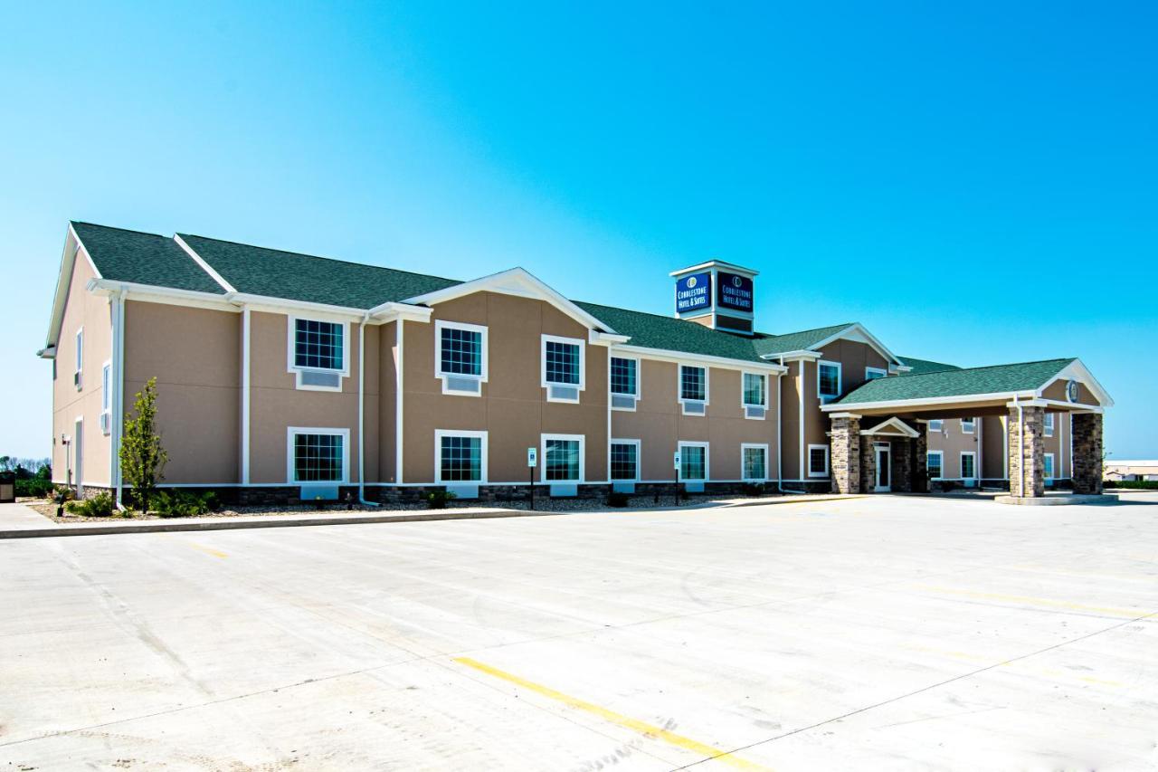 Cobblestone Hotel & Suites - Paxton Exterior photo